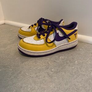 Nike Air Force 1 Low GS Kobe Bryant sneakers